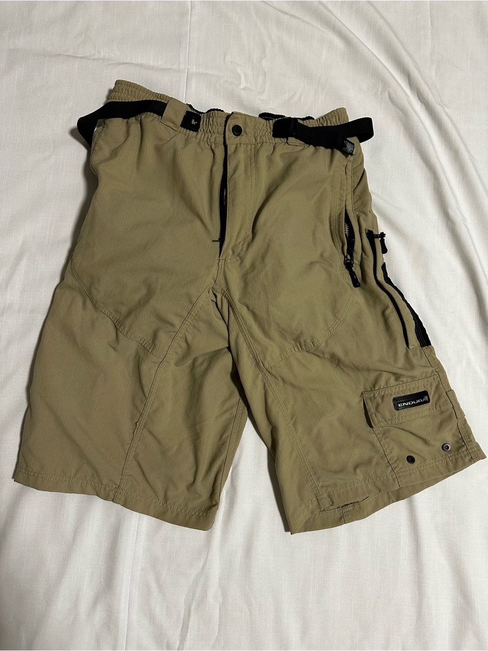 Endura Men's L Beige/Black Ripstop Nylon Cargo Cycling Shorts Padded Liner